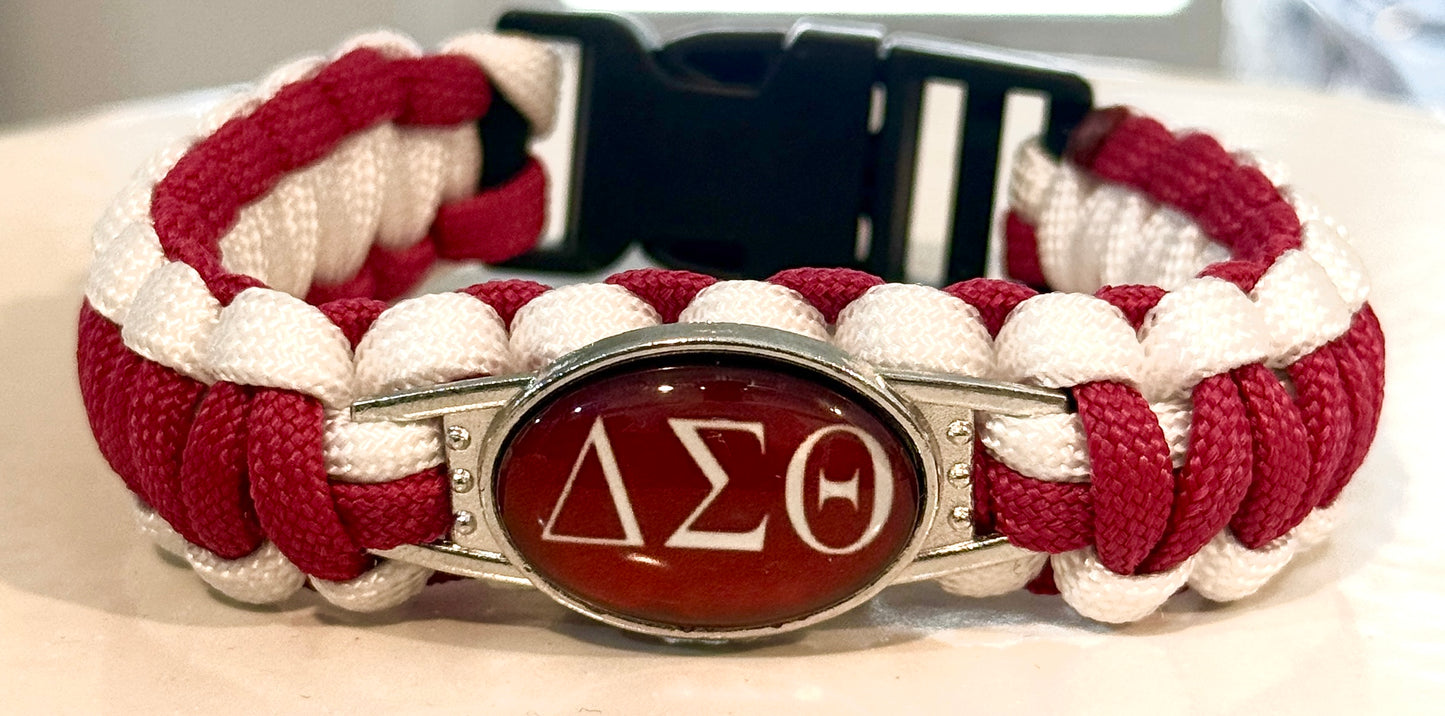 Delta Paracord Bracelet