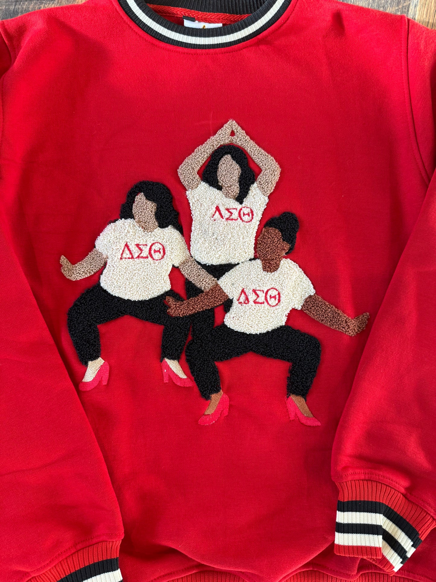 Delta "Trio Stance" signature crewneck
