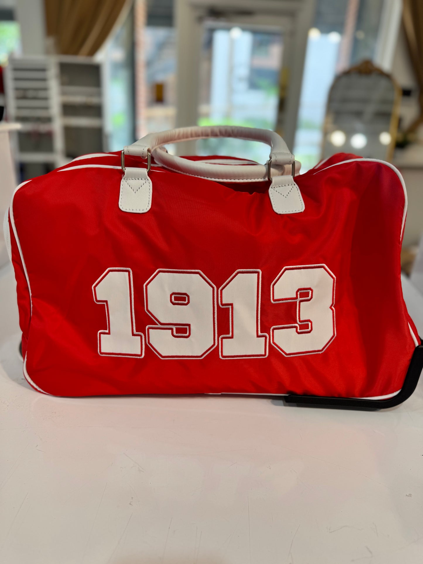 Delta Rolling Trolley Bag