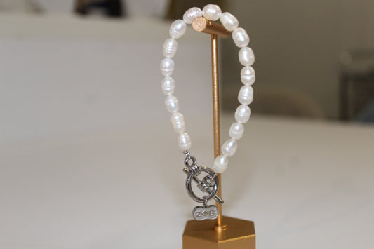 Zeta Pearl Bracelet